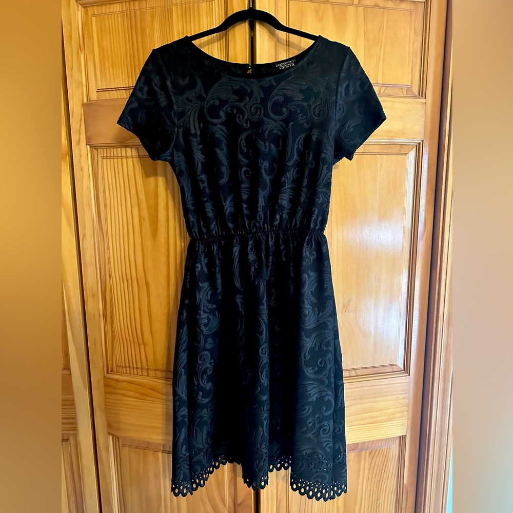 Black light weight midi dress for any occasion.